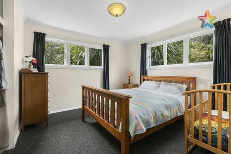 Photo of property in 8 Akatea Road, Korokoro, Lower Hutt, 5012