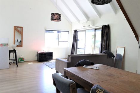 Photo of property in 2/60 Aramoana Avenue, Devonport, Auckland, 0624