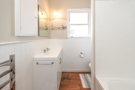 Photo of property in 33 College Street, College Estate, Whanganui, 4500