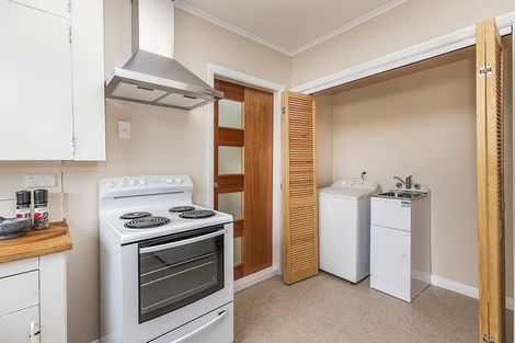 Photo of property in 48 Randwick Road, Northland, Wellington, 6012