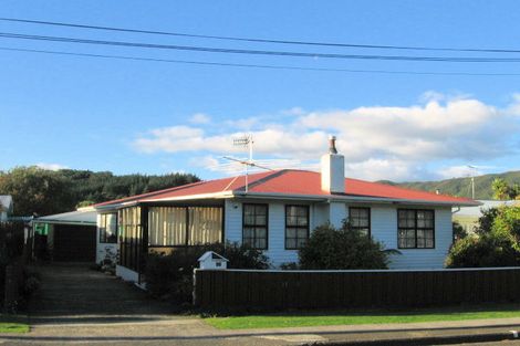 Photo of property in 62 Karamu Crescent, Wainuiomata, Lower Hutt, 5014