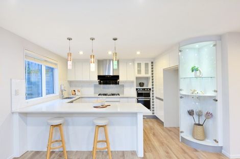 Photo of property in 4 San Casello Rise, Henderson, Auckland, 0612