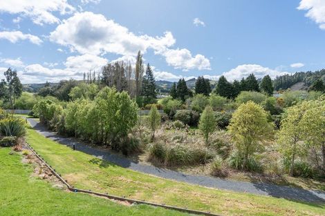 Photo of property in 33 Grandvista Drive, Green Island, Dunedin, 9018