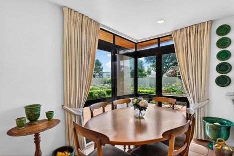 Photo of property in 12a Saltburn Road, Milford, Auckland, 0620