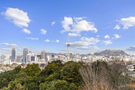 Photo of property in 19 Laurina Road, Sunnynook, Auckland, 0620