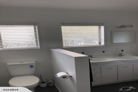 Photo of property in 11 Renata Road, Otaki, 5512