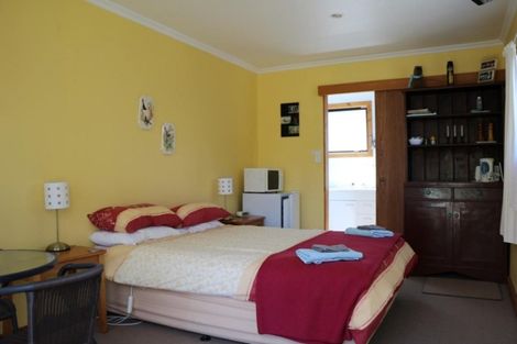 Photo of property in 15 Surat Bay Road, New Haven, Owaka, 9585