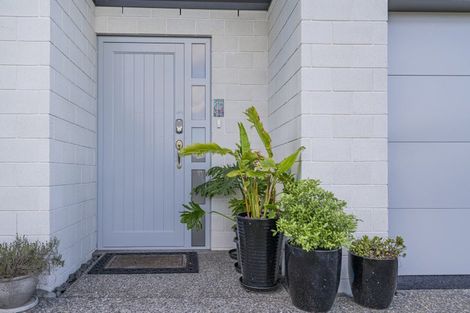 Photo of property in 12 Vanita Drive, Whitianga, 3510