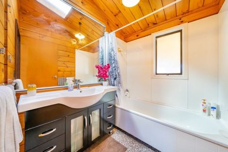 Photo of property in 10 Jasper Grove, Birchville, Upper Hutt, 5018