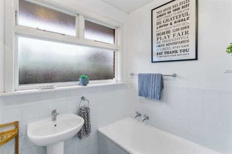 Photo of property in 6 Condell Avenue, Papanui, Christchurch, 8053