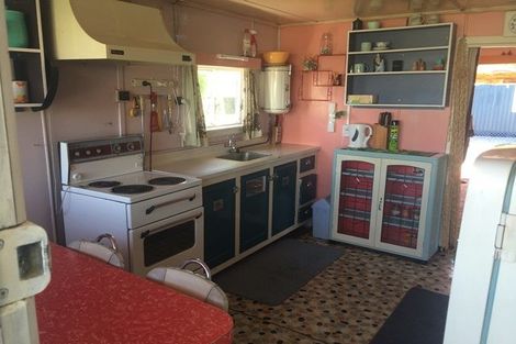 Photo of property in 38 Armstrong Avenue, Carterton, 5713