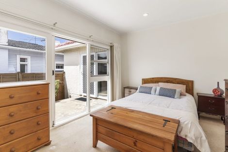 Photo of property in 1/137 Shakespeare Road, Milford, Auckland, 0620