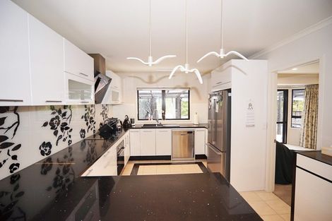 Photo of property in 26 Barlow Place, Chatswood, Auckland, 0626