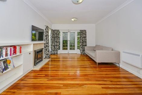 Photo of property in 214 Onewa Road, Birkenhead, Auckland, 0626