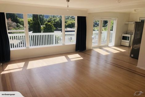 Photo of property in 30 Holborn Drive, Stokes Valley, Lower Hutt, 5019