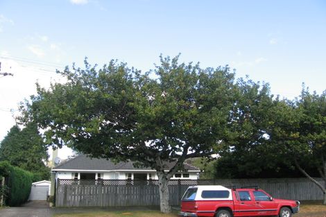 Photo of property in 16 Oak Street, Ebdentown, Upper Hutt, 5018