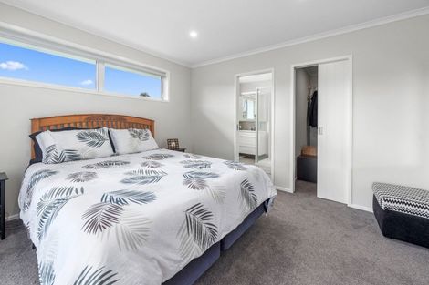 Photo of property in 5 Larches Lane, Kinloch, Taupo, 3377
