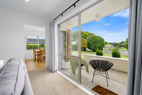 Photo of property in 8 Woodstock Crescent, Leamington, Cambridge, 3432