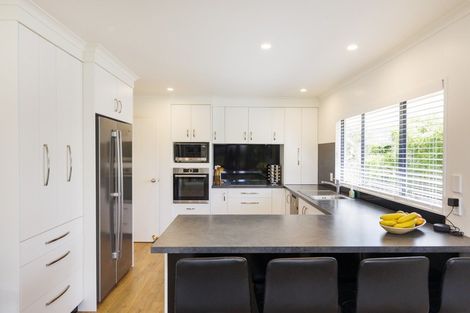 Photo of property in 31 Ruapehu Drive, Fitzherbert, Palmerston North, 4410