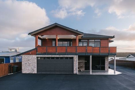 Photo of property in 49 Hartley Street, Foxton Beach, Foxton, 4815