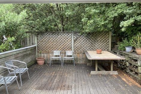 Photo of property in 133a Breaker Bay Road, Breaker Bay, Wellington, 6022