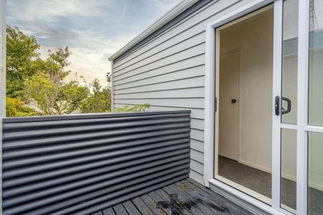 Photo of property in 17b Colchester Crescent, Newlands, Wellington, 6037