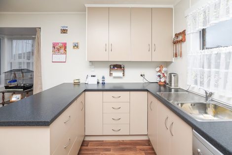 Photo of property in 32 Macmurdo Avenue, Glenview, Hamilton, 3206