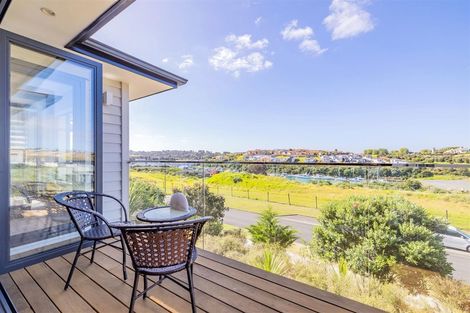 Photo of property in 4 Resolution Drive, Gulf Harbour, Whangaparaoa, 0930