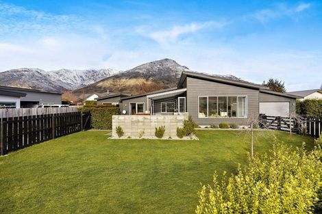 Photo of property in 14 Orbell Drive, Lake Hayes, Queenstown, 9304