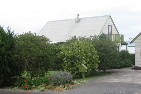 Photo of property in 14 Tetley Road, Surfdale, Waiheke Island, 1081