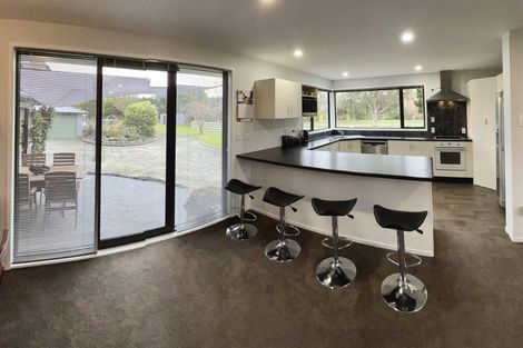 Photo of property in 729 Makerua Road, Tokomaru, Palmerston North, 4474