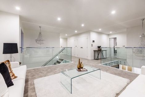 Photo of property in 42 Fernhill Way, Oteha, Auckland, 0632