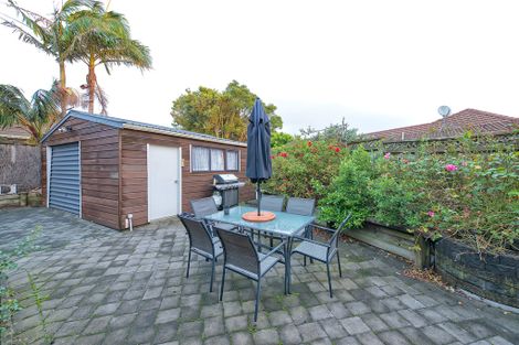 Photo of property in 2/14 Saint Annes Crescent, Wattle Downs, Auckland, 2103