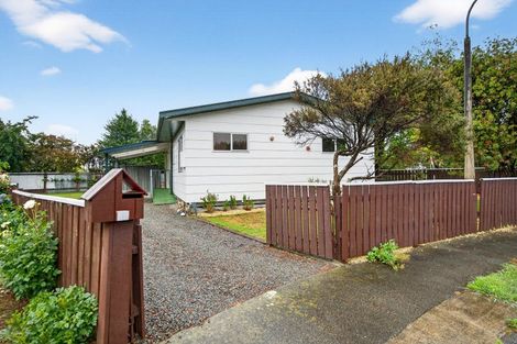 Photo of property in 5a Tasman Crescent, Carterton, 5713