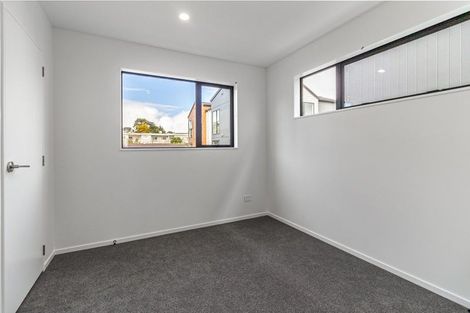 Photo of property in 13 Raupeti Lane, Henderson, Auckland, 0612