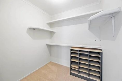 Photo of property in 19 Reybert Place, Massey, Auckland, 0614