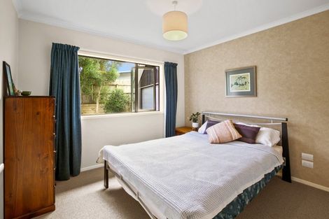 Photo of property in 5a Tui Grove, Oakura, 4314