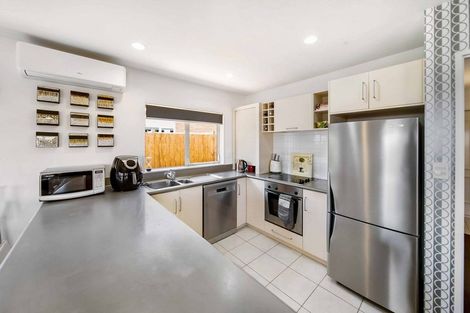 Photo of property in 3b Stevenson Road, Clarks Beach, 2122