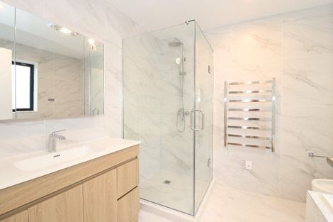 Photo of property in 14a Gulf Crest, Bucklands Beach, Auckland, 2012