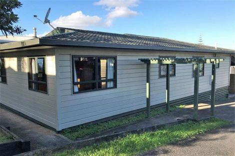 Photo of property in 69 Glenview Road, Glen Eden, Auckland, 0602