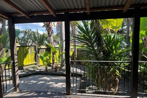 Photo of property in 14 Avonleigh Road, Green Bay, Auckland, 0604