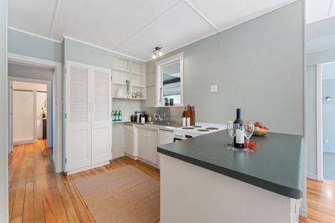 Photo of property in 6 Bedford Street, Fitzroy, New Plymouth, 4312