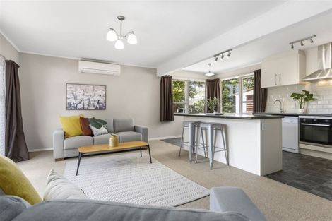 Photo of property in 29 Cron Avenue, Te Atatu South, Auckland, 0610