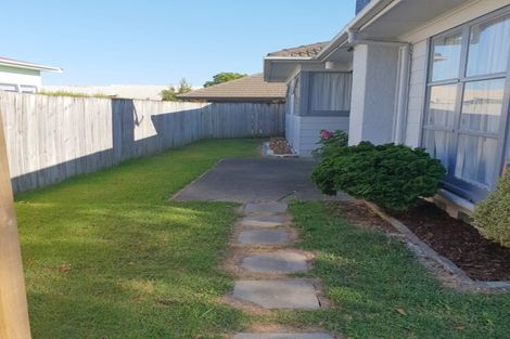 Photo of property in 10 Valley Road, Waiuku, 2123