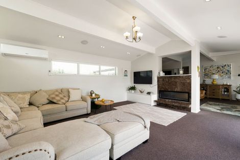 Photo of property in 163 Lake Crescent, Hamilton Lake, Hamilton, 3204