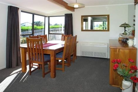 Photo of property in 30 Guadeloupe Crescent, Grenada Village, Wellington, 6037