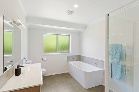 Photo of property in 12 Tamihana Street, Otaki, 5512