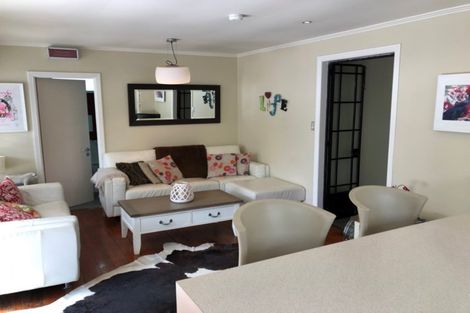 Photo of property in 19 Richmond Road, Brixton, New Plymouth, 4373