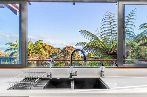 Photo of property in 3 Whakamoenga Point, Acacia Bay, Taupo, 3385