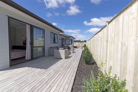 Photo of property in 20 Kuawa Drive, Kumeu, 0810